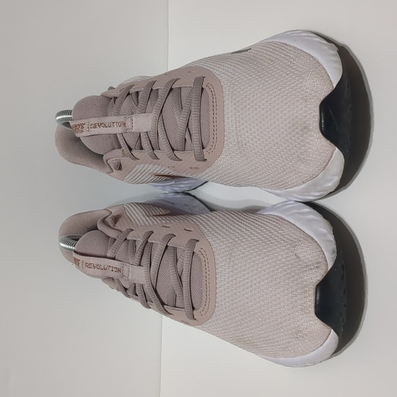 Nike Women's Revolution 5 Running Shoe size 9.5 - Picture 3 of 8
